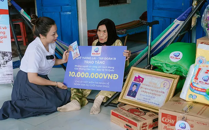 Trung tâm hỗ trợ khách hàng ue9 luôn sẵn sàng 24/7 với đội ngũ chuyên nghiệp, mang lại trải nghiệm giải trí trực tuyến tốt nhất cho bạn.